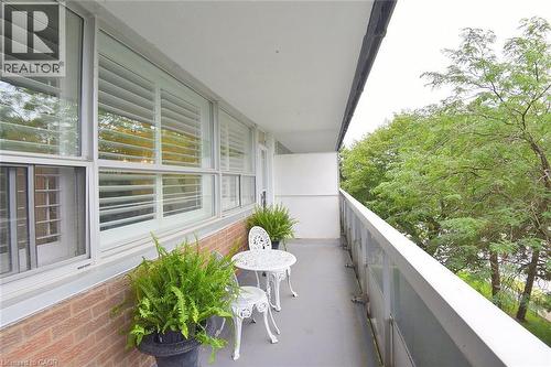 2263 Marine Drive Unit# 401, Oakville, ON - Outdoor