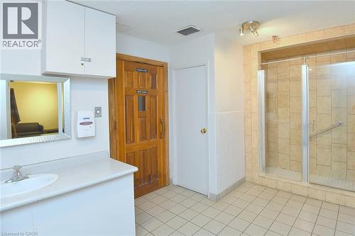 2263 Marine Drive Unit# 401, Oakville, ON - Indoor Photo Showing Bathroom