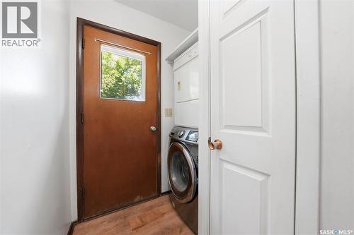 206 Carleton Drive, Saskatoon, SK - Indoor Photo Showing Laundry Room
