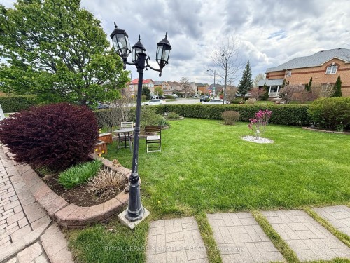 687 Twain Avenue, Mississauga, ON - Outdoor