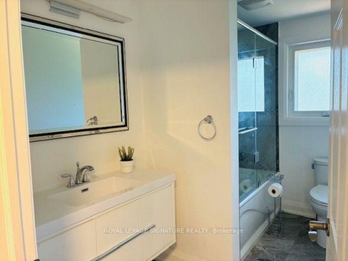 625 Braemore Road, Burlington, ON - Indoor Photo Showing Bathroom