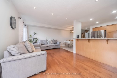 7 Bamboo Grove, Brampton, ON - Indoor