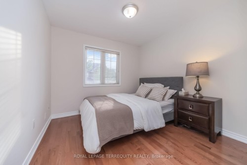 7 Bamboo Grove, Brampton, ON - Indoor Photo Showing Bedroom
