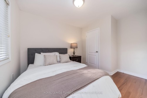 7 Bamboo Grove, Brampton, ON - Indoor Photo Showing Bedroom