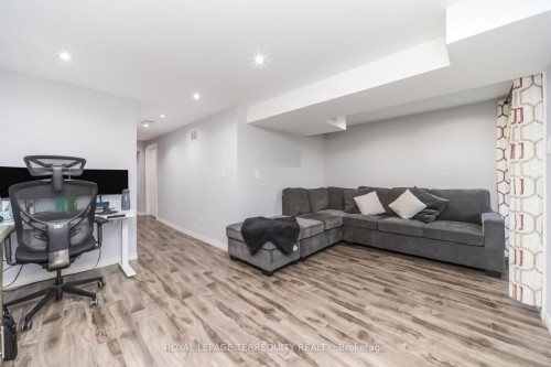 7 Bamboo Grove, Brampton, ON - Indoor