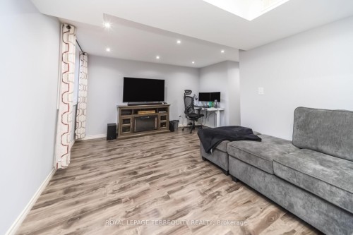 7 Bamboo Grove, Brampton, ON - Indoor