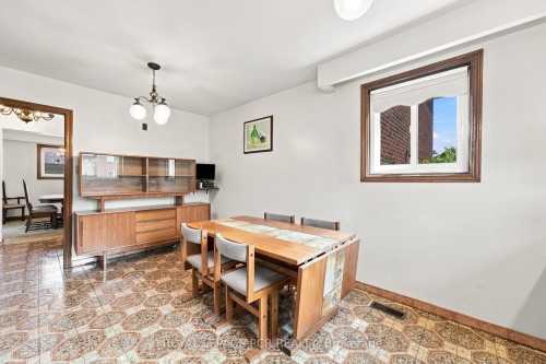 2795 Victoria Park Avenue, Toronto, ON - Indoor Photo Showing Dining Room