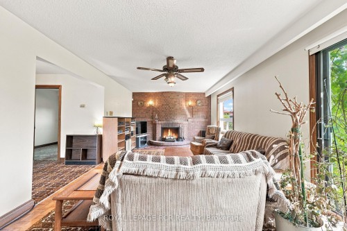 2795 Victoria Park Avenue, Toronto, ON - Indoor Photo Showing Living Room With Fireplace