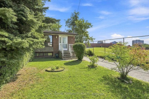 89 Benjamin Boulevard, Toronto, ON 