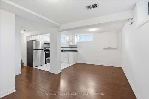 89 Benjamin Boulevard, Toronto, ON 