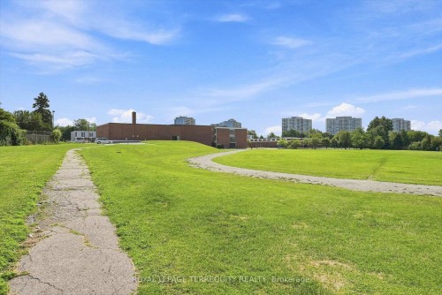 89 Benjamin Boulevard, Toronto, ON 