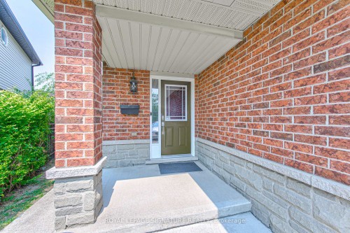 270 Springvalley Crescent, Hamilton, ON - Outdoor With Exterior