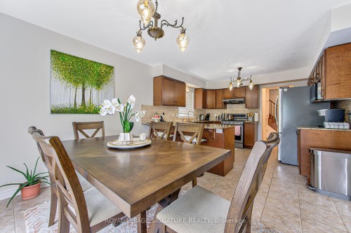 270 Springvalley Crescent, Hamilton, ON - Indoor Photo Showing Dining Room