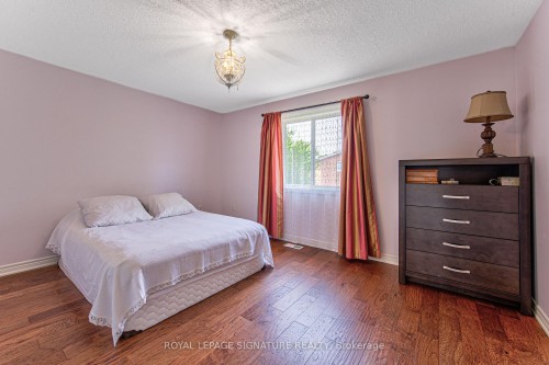 270 Springvalley Crescent, Hamilton, ON - Indoor Photo Showing Bedroom