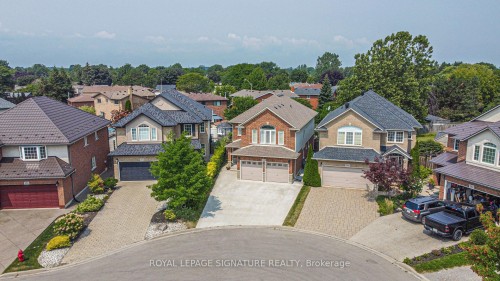 270 Springvalley Crescent, Hamilton, ON - Outdoor With Facade