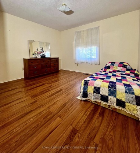 4156 Wheelwright Crescent, Mississauga, ON - Indoor Photo Showing Bedroom