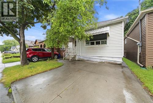 81 Cambridge Avenue, Hamilton, ON - Outdoor