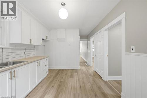 81 Cambridge Avenue, Hamilton, ON - Indoor Photo Showing Kitchen