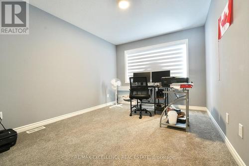 130 Byers Street, London South, ON - Indoor Photo Showing Office