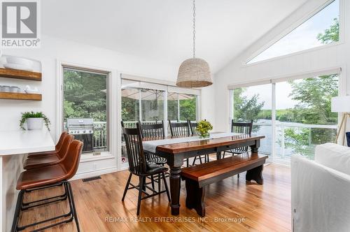 140 Rachels Lane, Huntsville, ON - Indoor Photo Showing Dining Room