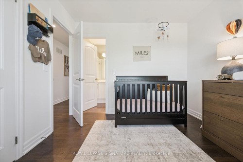 38 Scott Boulevard, Milton, ON - Indoor Photo Showing Bedroom