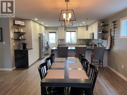 8221 19A Street, Dawson Creek, BC - Indoor Photo Showing Dining Room