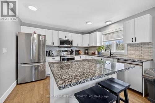 7208 Stevenson Road, Elizabethtown-Kitley, ON - Indoor Photo Showing Kitchen With Upgraded Kitchen