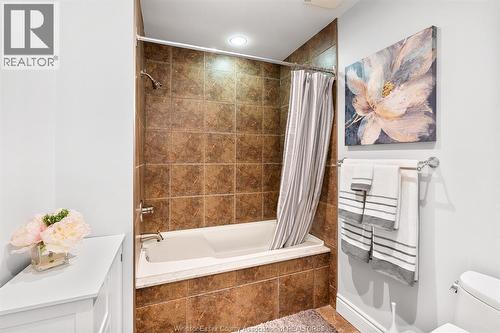 34 Boblo Island Boulevard Unit# 407, Amherstburg, ON - Indoor Photo Showing Bathroom