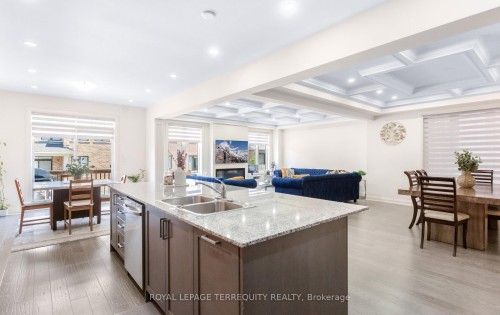 242 Factor Street, Vaughan, ON - Indoor Photo Showing Kitchen With Double Sink With Upgraded Kitchen