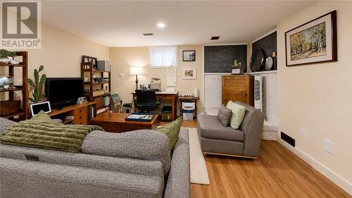 8 Mcquarrie Blvd., Gore Bay, ON - Indoor Photo Showing Living Room