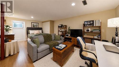 8 Mcquarrie Blvd., Gore Bay, ON - Indoor Photo Showing Living Room