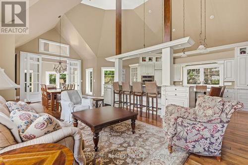 161 Town Line Road E, Huntsville (Chaffey), ON - Indoor Photo Showing Living Room