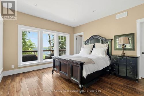 161 Town Line Road E, Huntsville (Chaffey), ON - Indoor Photo Showing Bedroom