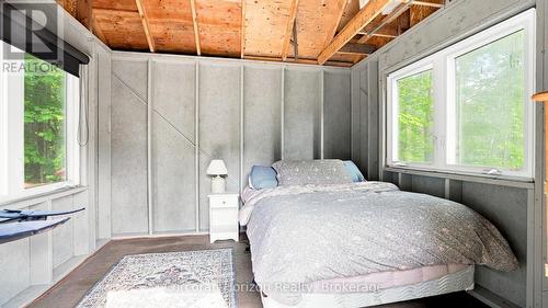 1316 Wahta #2 Road S, Georgian Bay (Gibson), ON - Indoor Photo Showing Bedroom