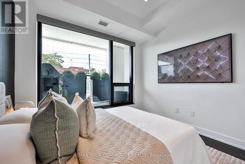 208 - 280 Howland Avenue, Toronto, ON - Indoor Photo Showing Bedroom