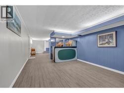 FAMILY ROOM - 