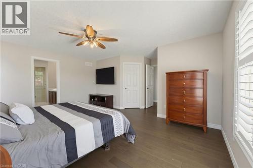 314 Brigadoon Drive, Hamilton, ON - Indoor Photo Showing Bedroom