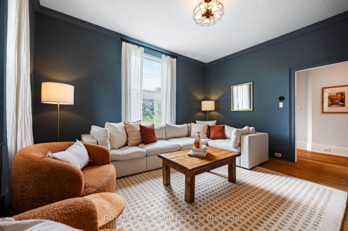 22 John Street, Orangeville, ON - Indoor Photo Showing Living Room