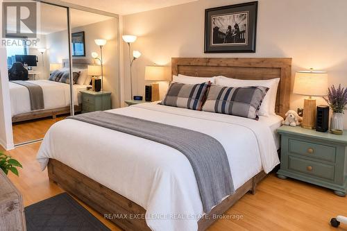 912 - 6720 Glen Erin Drive, Mississauga, ON - Indoor Photo Showing Bedroom