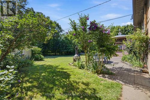 1392 Rebecca Street, Oakville, ON - Outdoor