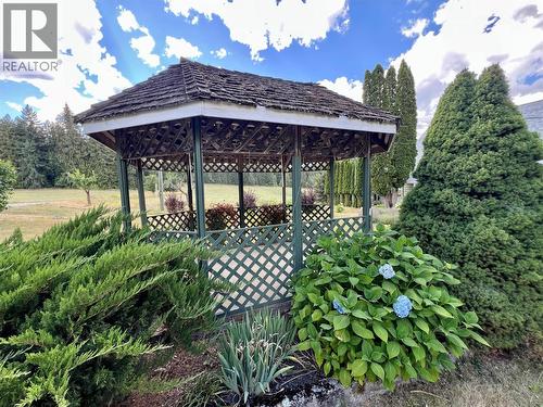 6350 Lakeshore Drive Ne, Salmon Arm, BC - Outdoor