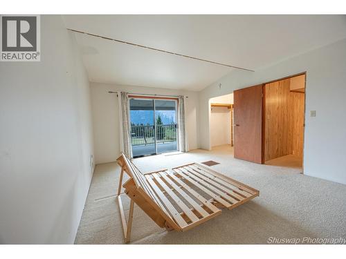 6350 Lakeshore Drive Ne, Salmon Arm, BC - Indoor Photo Showing Bedroom