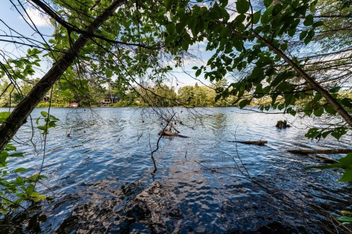 Bord de l'eau - Rue Des Berges, Sainte-Catherine-De-Hatley, QC 