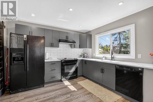 73.5 Hughes Street, St. Thomas, ON - Indoor Photo Showing Kitchen