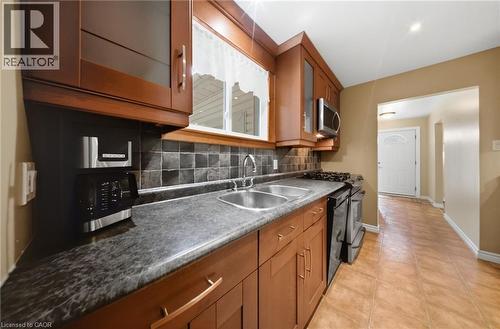 3157 Palmer Drive, Burlington, ON - Indoor Photo Showing Kitchen With Double Sink