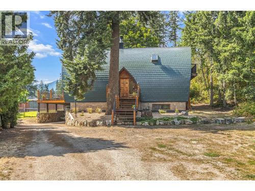 5261 Lakeshore Road Ne, Salmon Arm, BC - Outdoor