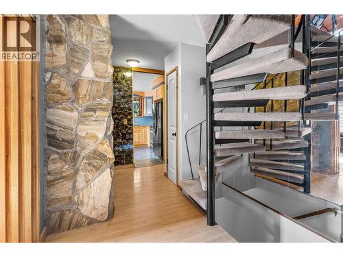 5261 Lakeshore Road Ne, Salmon Arm, BC - Indoor Photo Showing Other Room
