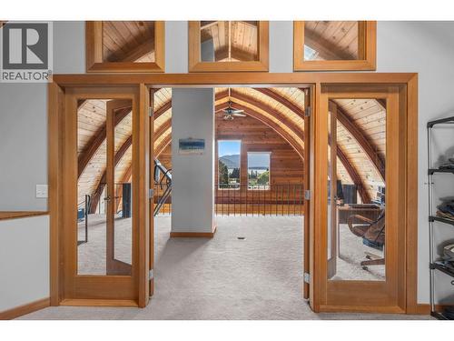 5261 Lakeshore Road Ne, Salmon Arm, BC - Indoor Photo Showing Other Room