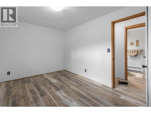 5261 Lakeshore Road Ne, Salmon Arm, BC - Indoor Photo Showing Other Room