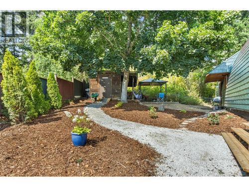 5261 Lakeshore Road Ne, Salmon Arm, BC - Outdoor